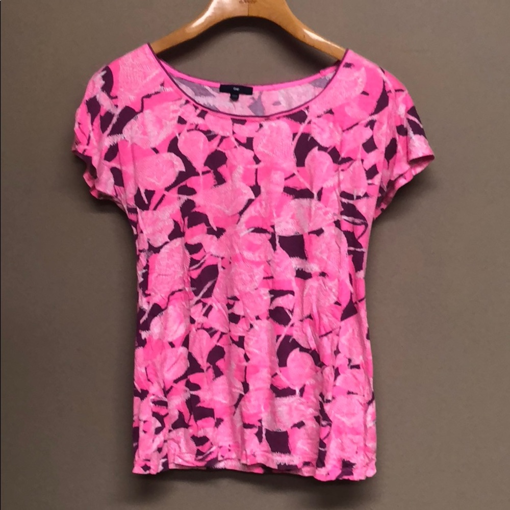 Hot pink flower T-shirt
